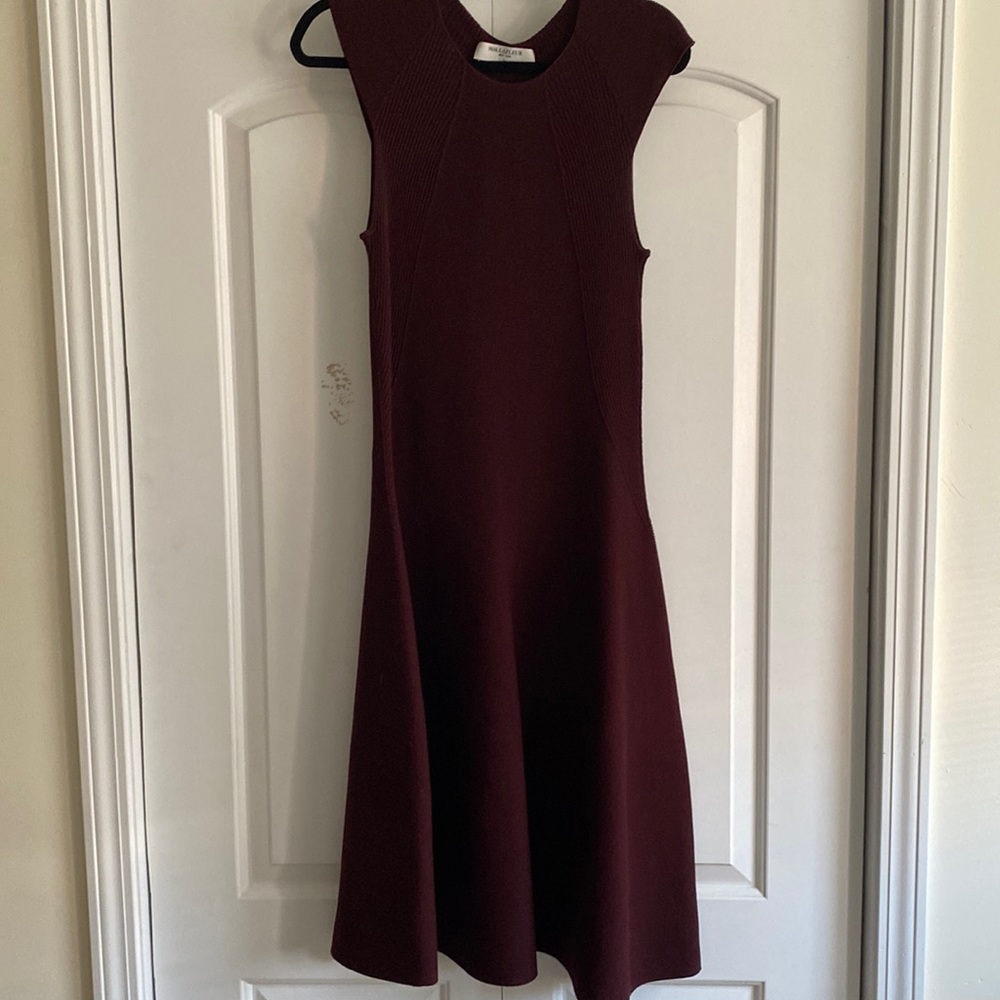 MM.LeFleur burgundy knit dress size L. Like new